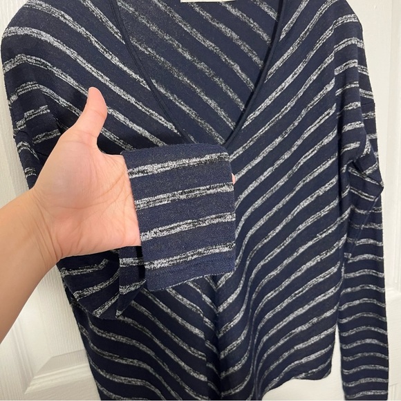 Rag & Bone Navy and Gray Striped Hudson Vee V-Neck Long Sleeve Blouse | size XS - Picture 6 of 9